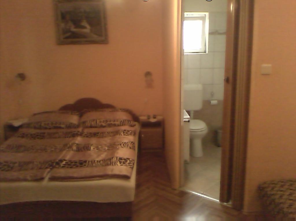 Apartman Sas 6 Apartment ไฮจ์ดุสโซบอสโล ภายนอก รูปภาพ