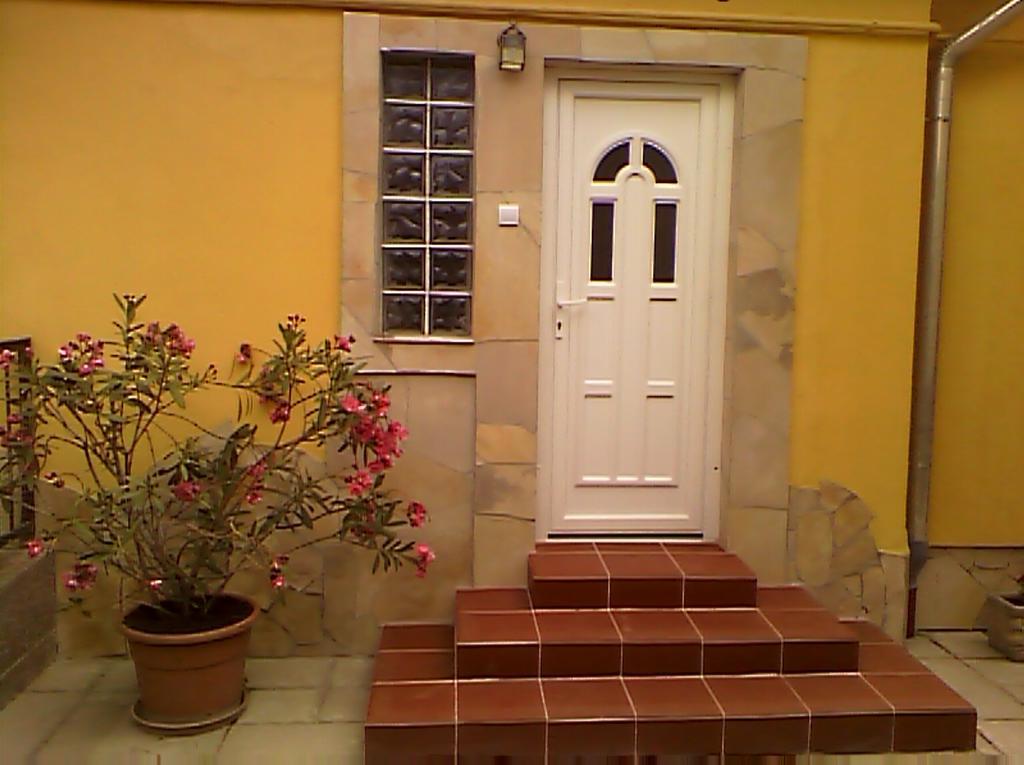 Apartman Sas 6 Apartment ไฮจ์ดุสโซบอสโล ห้อง รูปภาพ