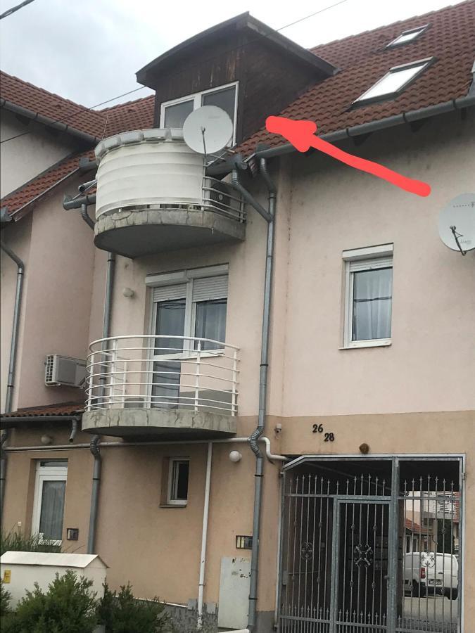 Apartman Sas 6 Apartment ไฮจ์ดุสโซบอสโล ภายนอก รูปภาพ
