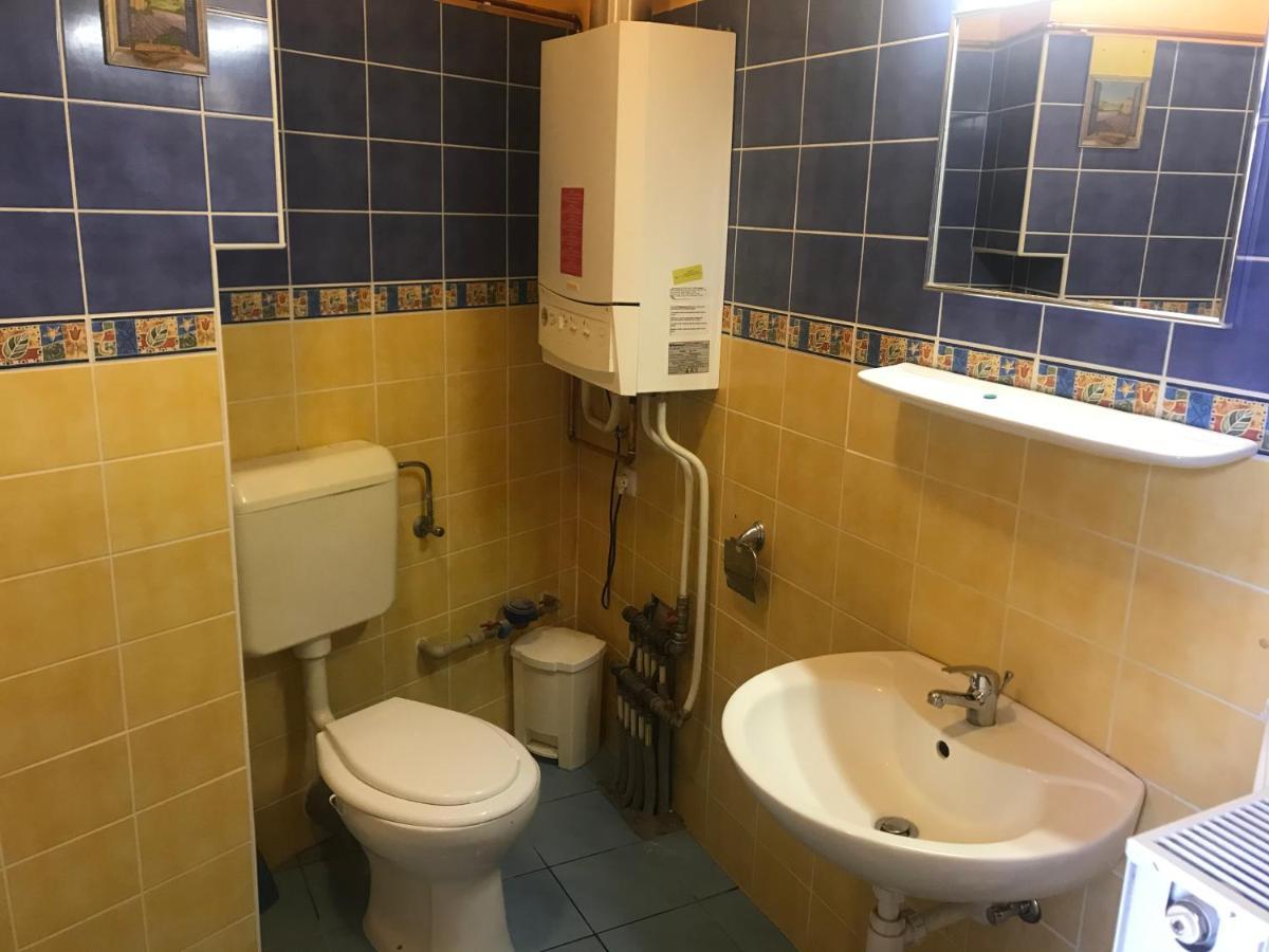 Apartman Sas 6 Apartment ไฮจ์ดุสโซบอสโล ภายนอก รูปภาพ
